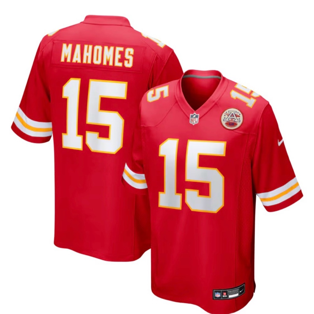 Nike Red Patrick Mahomes #15 Kansas City Chiefs Jersey Size M